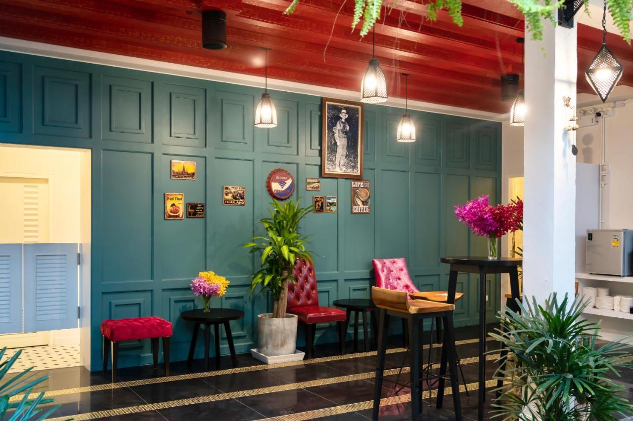 Red Door Heritage Hotel Bangkok Exterior photo