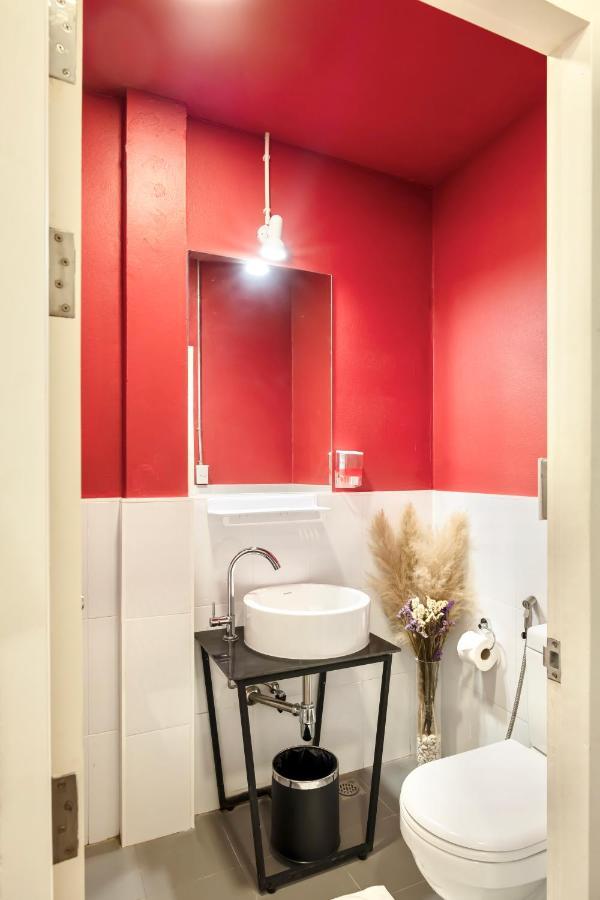 Red Door Heritage Hotel Bangkok Exterior photo